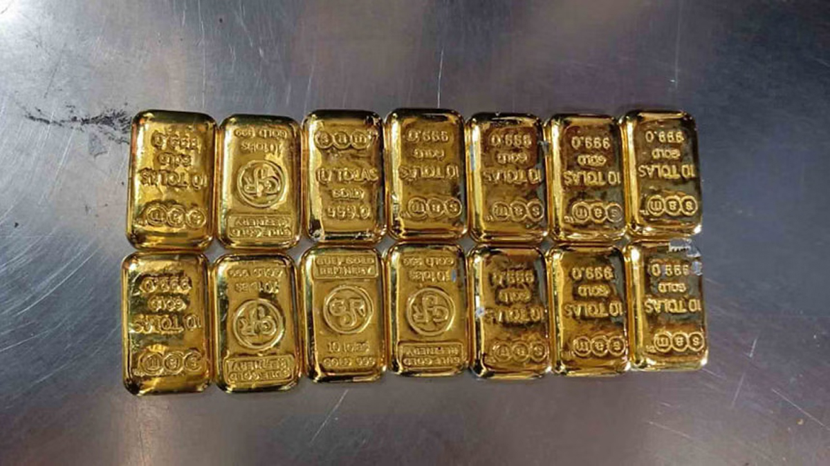 সিগারেটের প্যাকেটে হচ্ছিল স্বর্ণ পাচার
