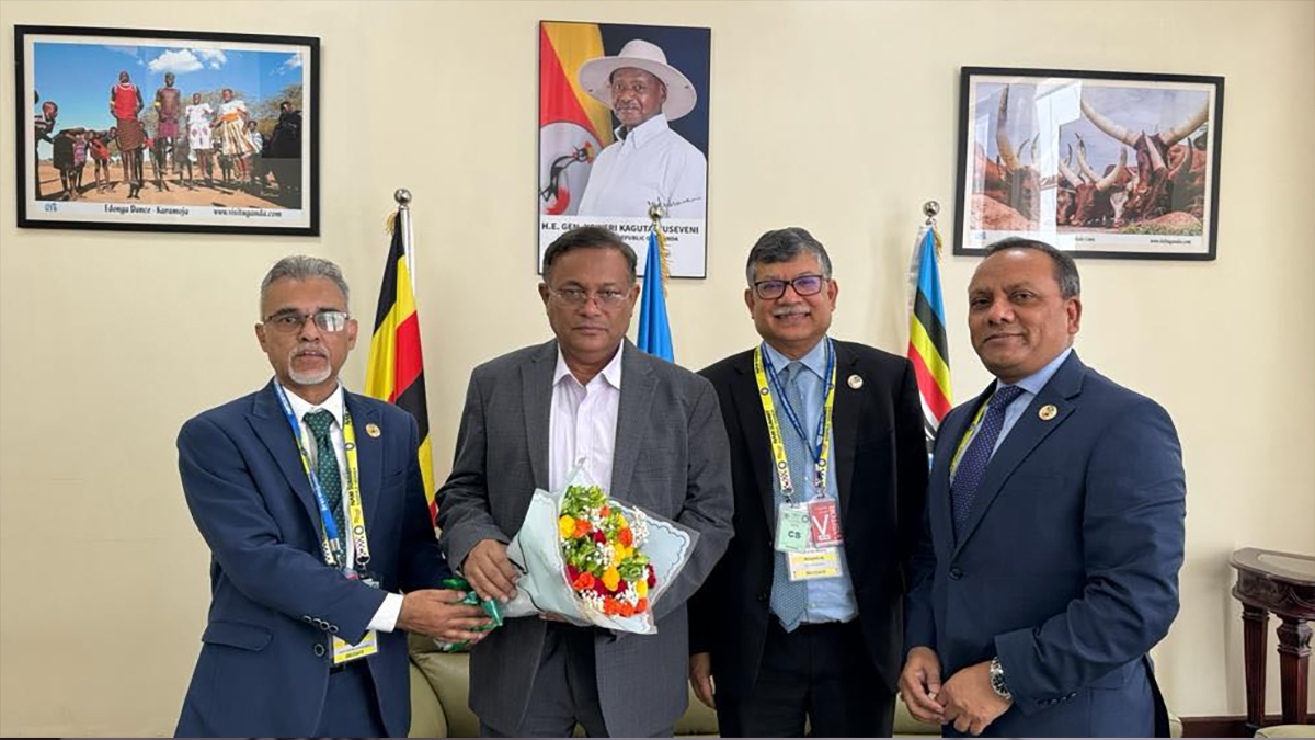 উগান্ডায় পৌঁছেছেন পররাষ্ট্রমন্ত্রী