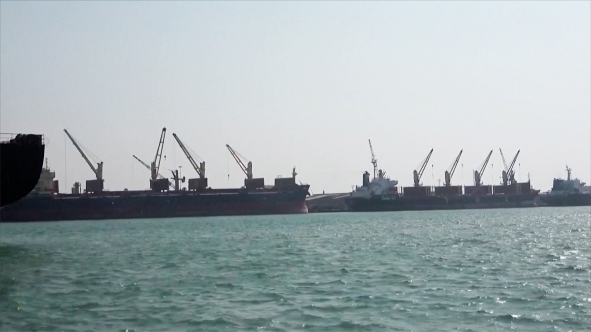 হুথিদের সাথে পশ্চিমাদের যুদ্ধ: বাংলাদেশেও প্রভাব