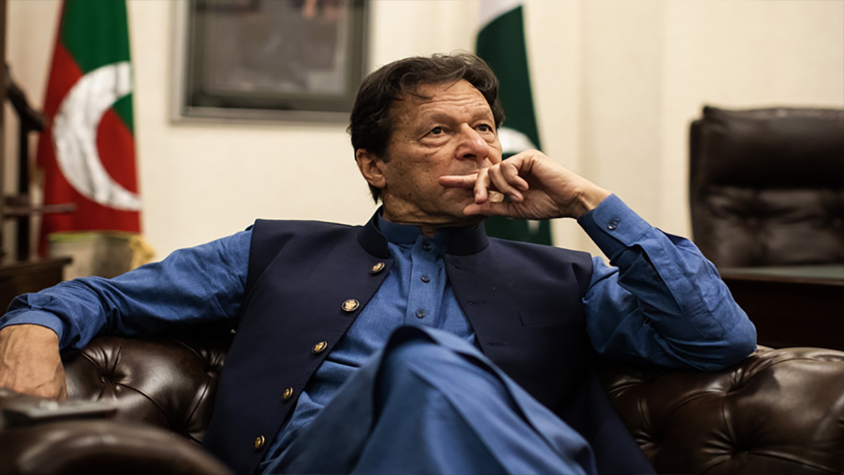 নির্বাচনের ৮ দিন আগে ১০ বছরের কারাদণ্ড, ক্ষুদ্ধ ইমরান খানের সমর্থকরা