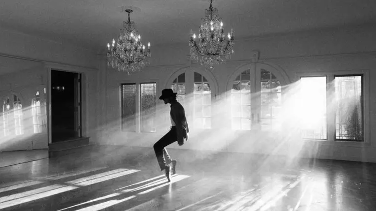 ‘মাইকেল’ সিনেমার ফার্স্ট লুক প্রকাশ্যে