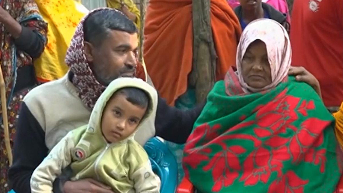 স্বামীকে খুঁজতে বেরিয়ে দেড় যুগ পর বাড়ি ফিরলেন ঝিনাইদহের চান্দনা