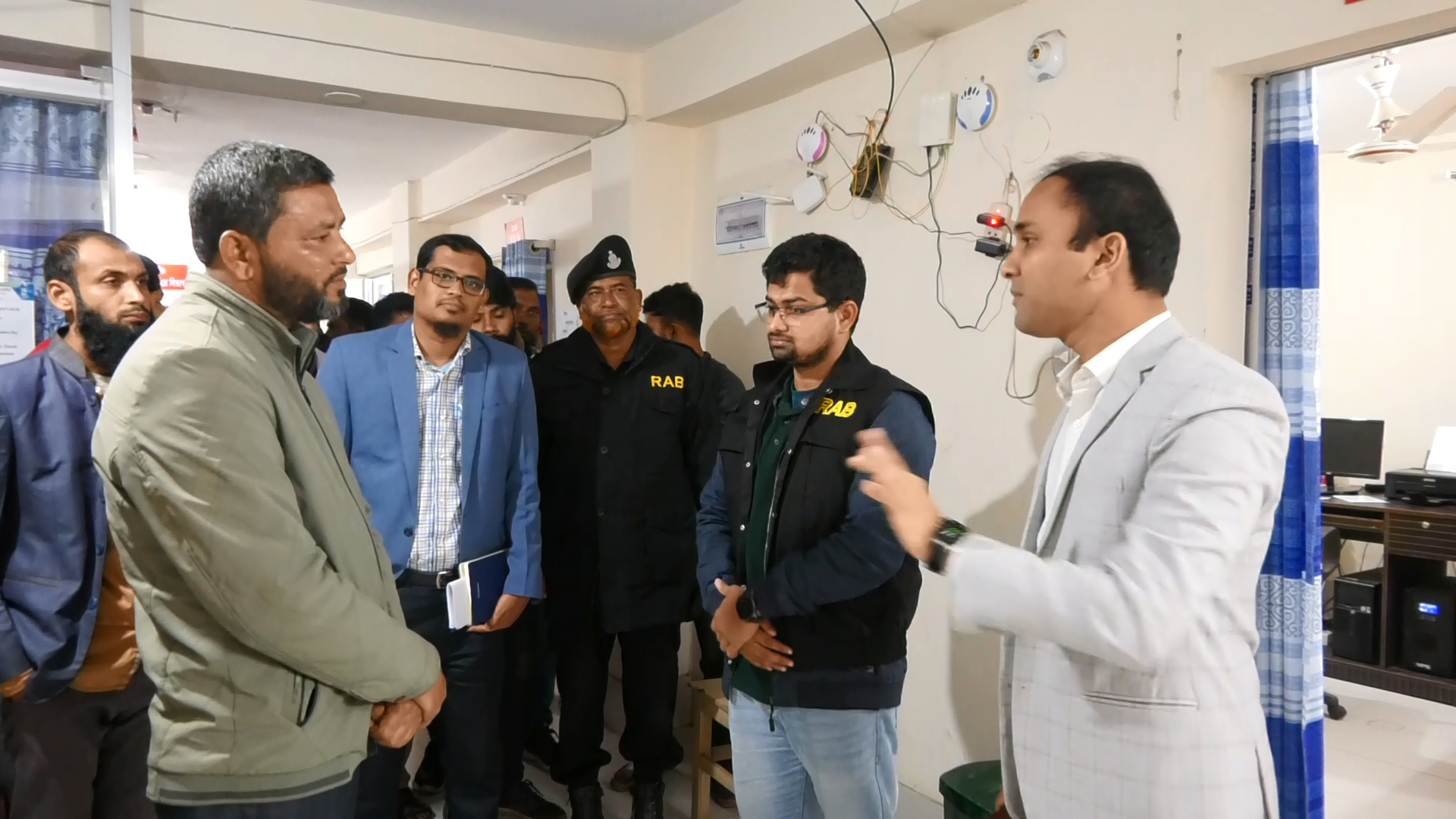 ঝিনাইদহে ৪ প্রাইভেট হাসপাতাল ও ক্লিনিকে ১ লাখ ৪০ হাজার টাকা জরিমানা