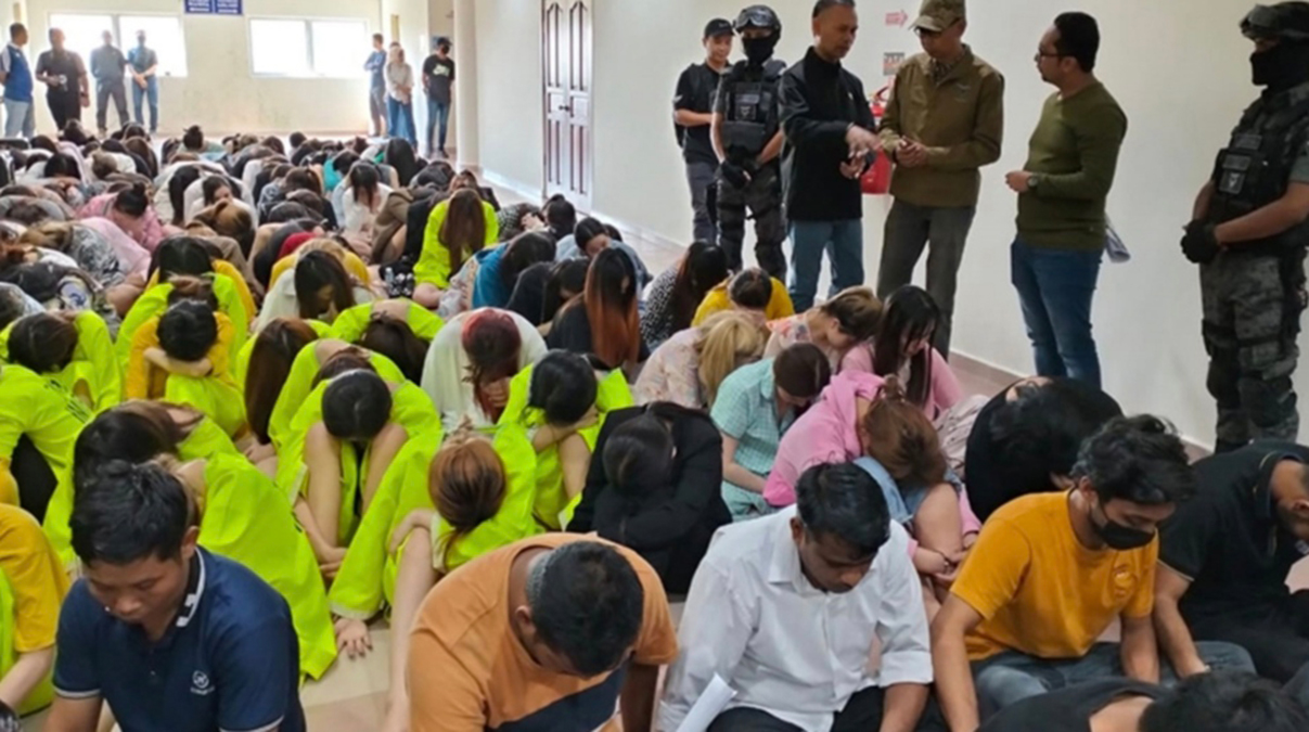 মালয়েশিয়ায় বাংলাদেশিসহ ১৪১ অভিবাসী আটক