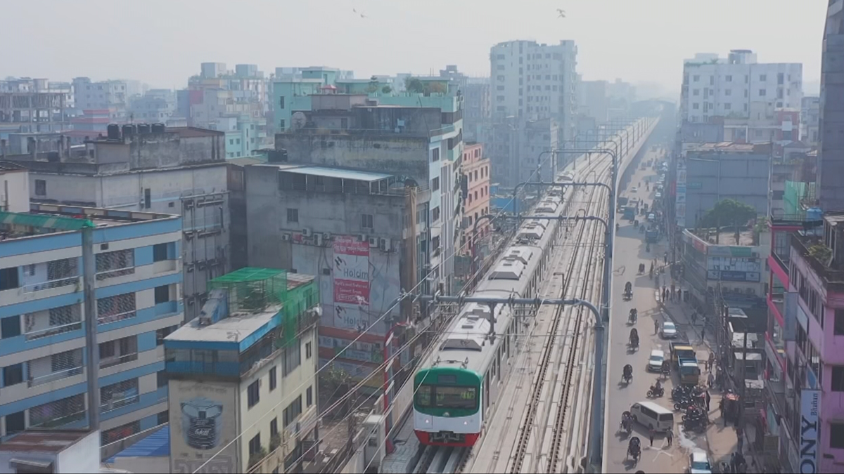 রাজধানীবাসীর অবিচ্ছেদ্য সঙ্গী এখন মেট্রোরেল