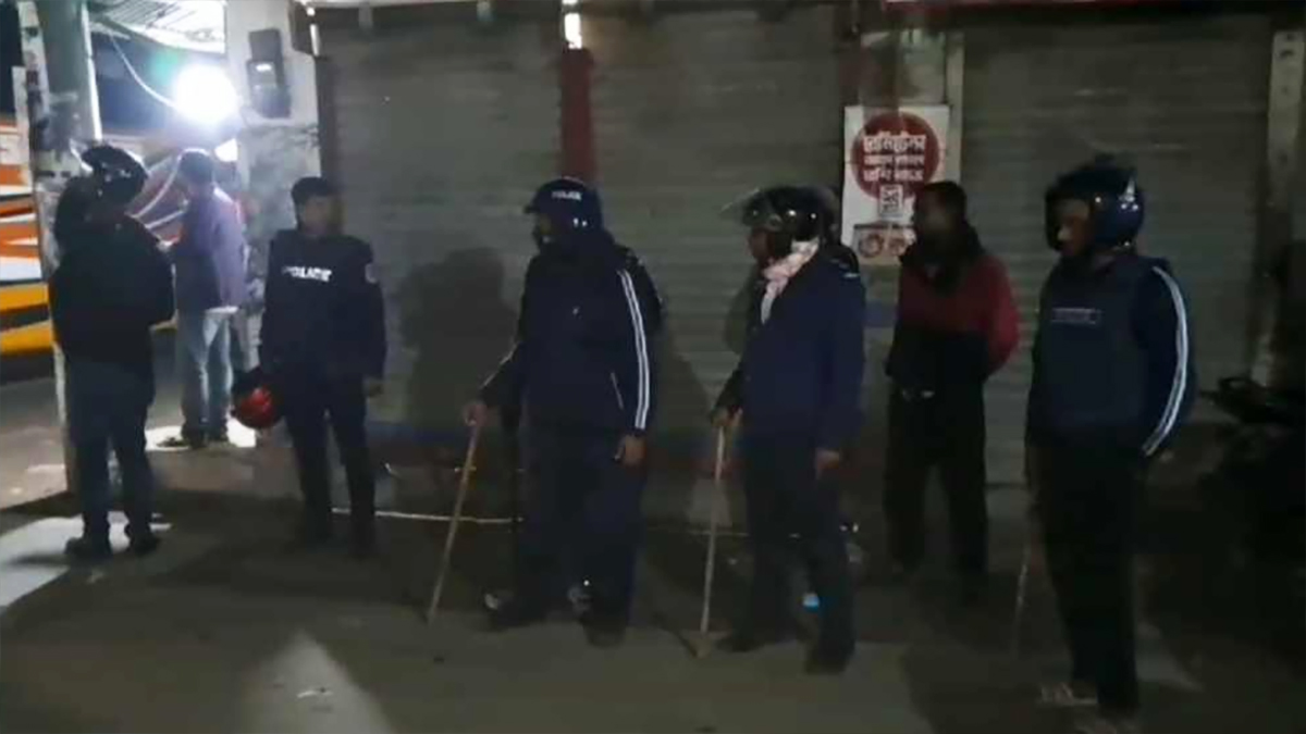 ডা. মুরাদের প্রচার কেন্দ্রে হামলা, আহত-১০