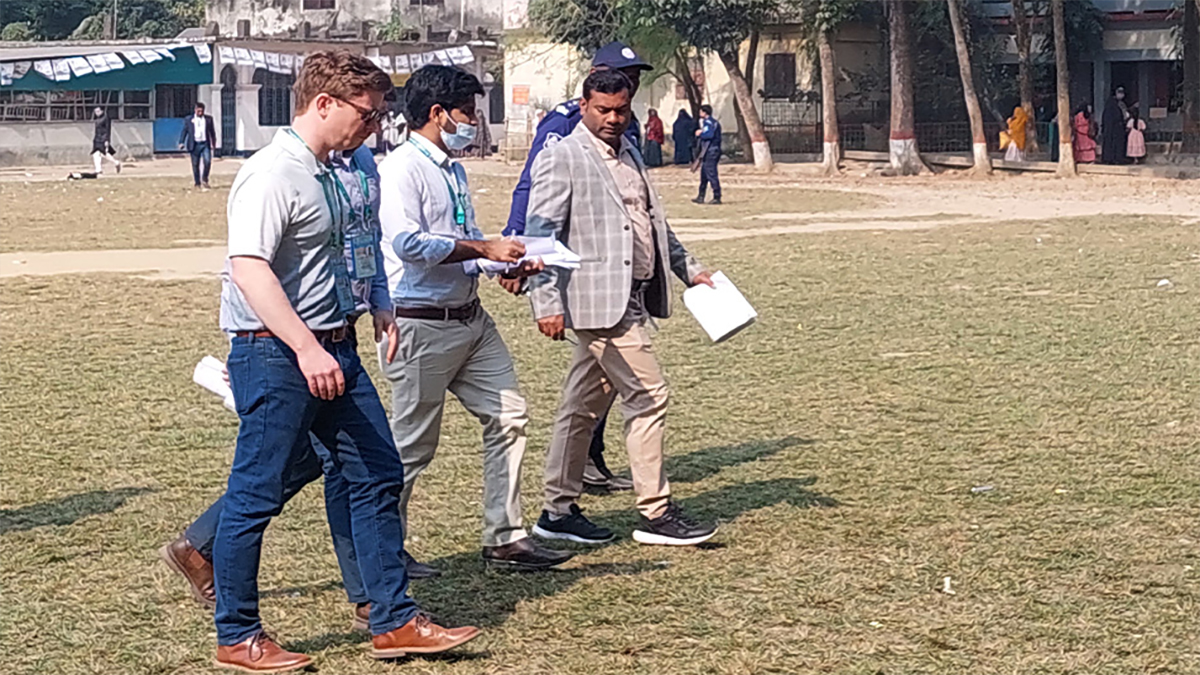 নির্বাচনে সন্তুষ্ট বিদেশি পর্যবেক্ষকরা