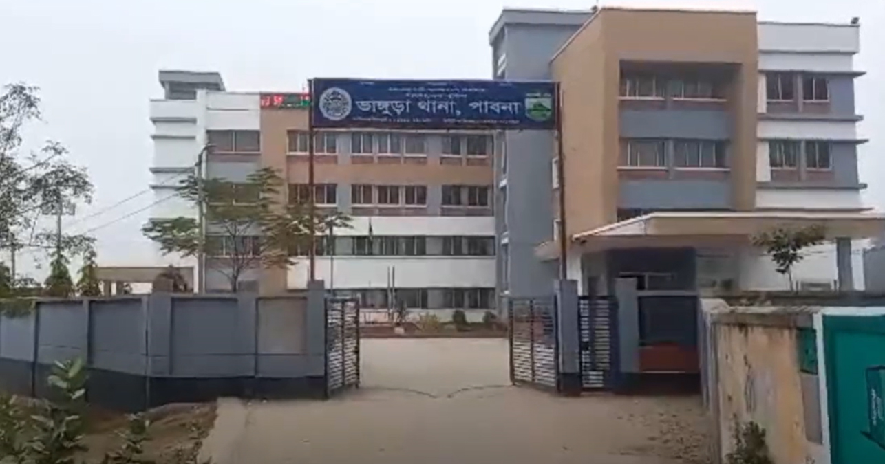 পাবনায় ট্রাক-সিএনজির মুখোমুখি সংঘর্ষে নিহত ১, আহত আরও ৫