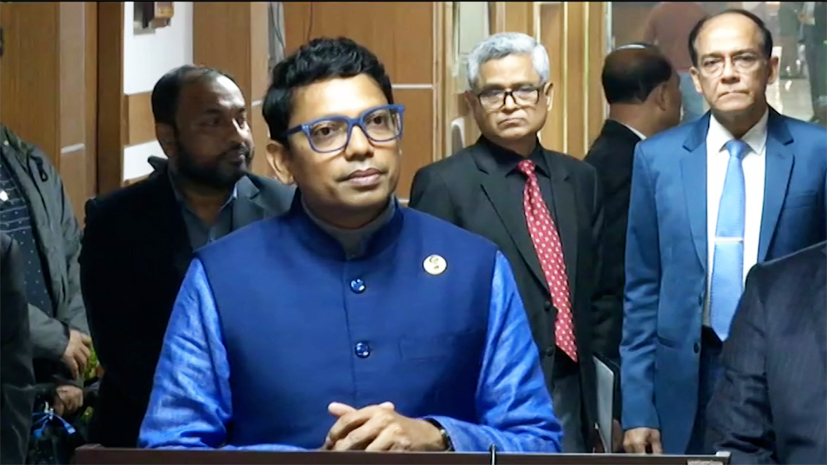 রাজনীতির চেয়ে অর্থনৈতিক কূটনীতি জোরালো করতে চায় ঢাকা: পলক