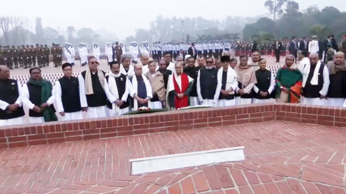 স্মৃতিসৌধে প্রধানমন্ত্রীসহ নতুন মন্ত্রিসভার সদস্যদের শ্রদ্ধা