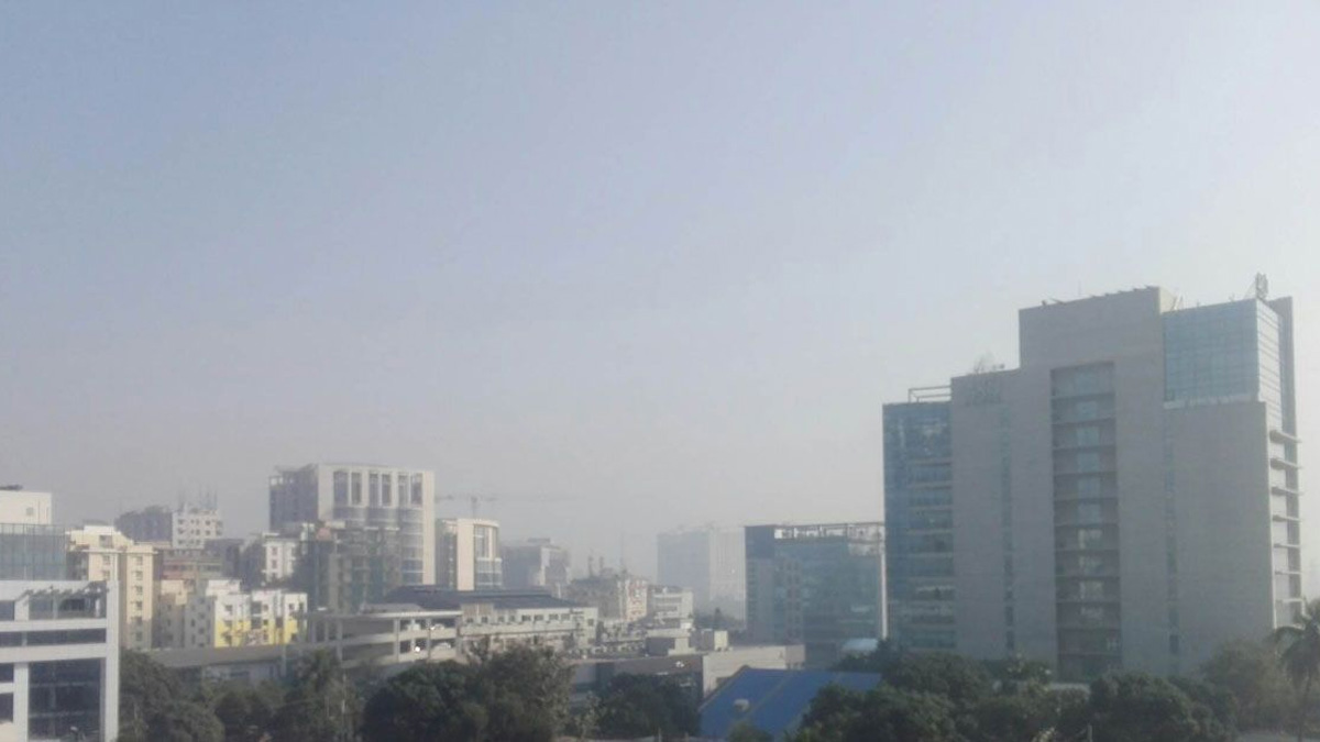 রোদ উঠে গেছে ঢাকা নগরীতে