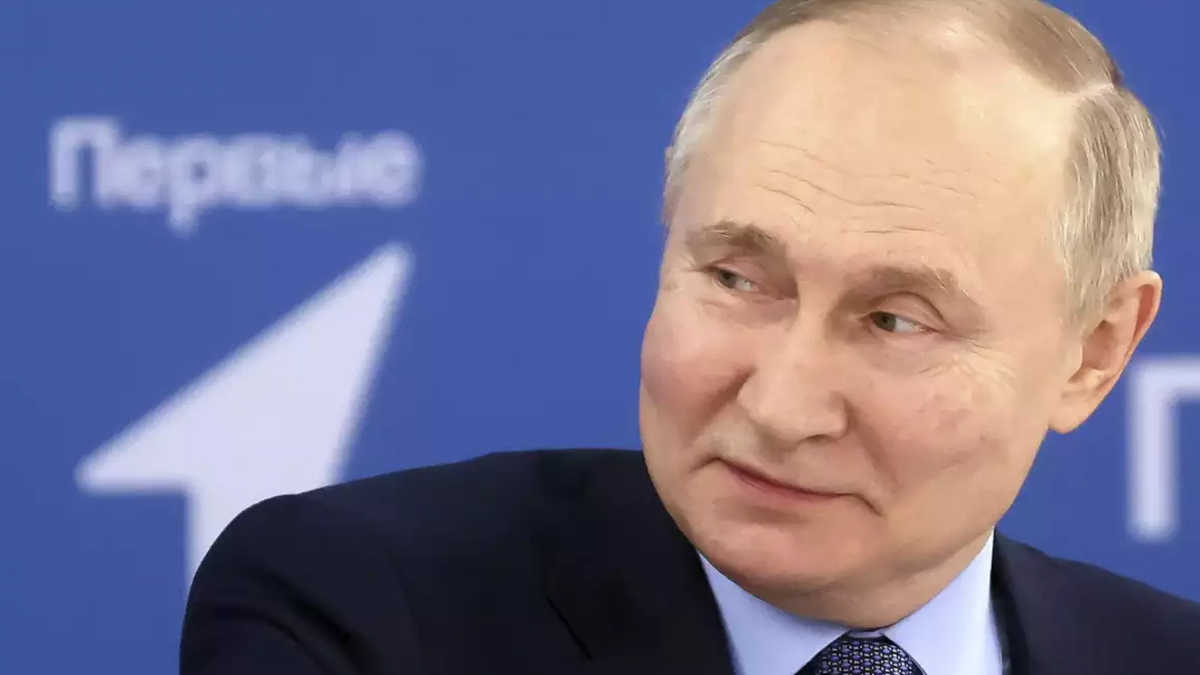 প্রেসিডেন্ট নিবার্চনে প্রার্থী হলেন পুতিন