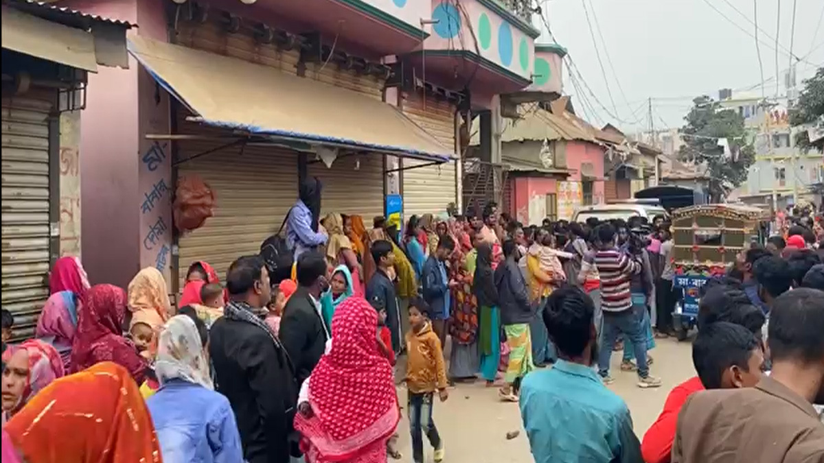 ‘প্রাক্তন’ স্ত্রীকে কুপিয়ে হত্যা, অতঃপর গলায় ফাঁস