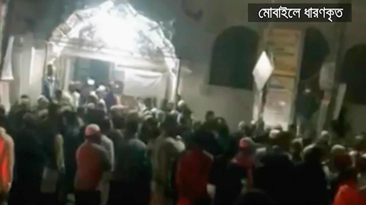 উত্তরায় তাকওয়া মসজিদে তাবলীগ জামাতের দু’পক্ষের মারামারি