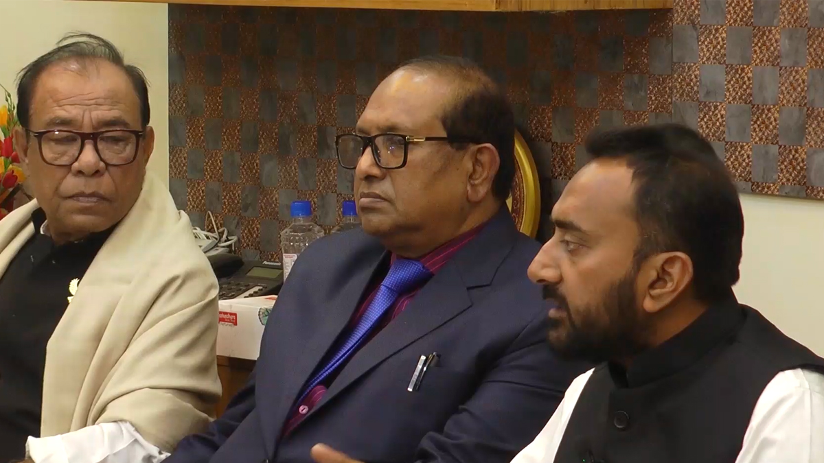 ভোট স্থগিত চেয়ে সংবাদ সম্মেলন কুষ্টিয়া সদর-৩ আসনের স্বতন্ত্র প্রার্থী তনুর