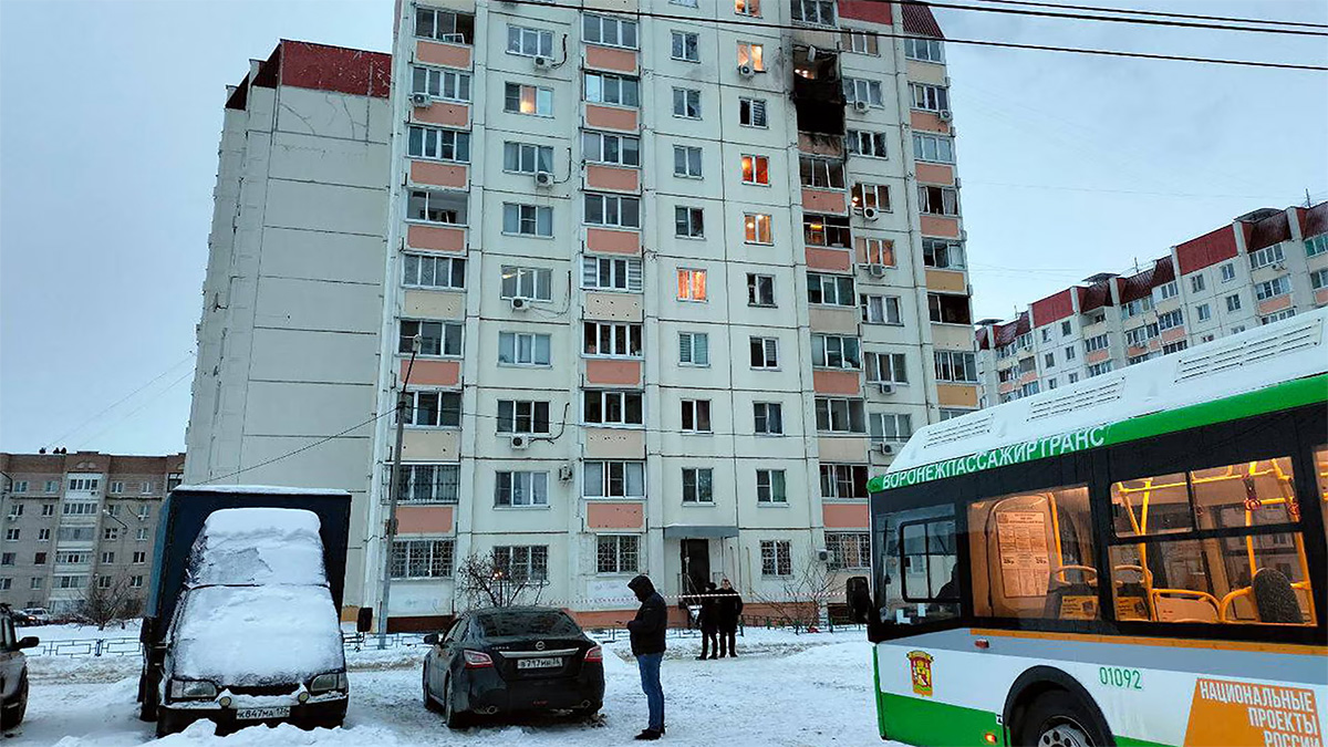 ইউক্রেনের জ্বালানি ডিপোতে হামলা রাশিয়ার