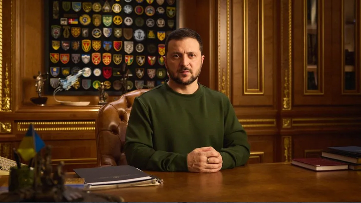 ‘২৪ এ রাশিয়ার বিরুদ্ধে কঠোর প্রতিরোধ গড়ে তুলবে ইউক্রেন: জেলেনস্কি