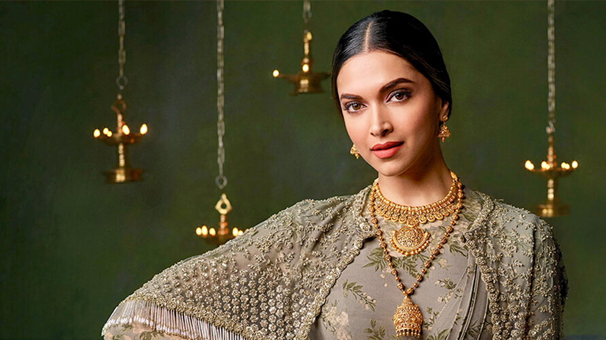 বাফটা’র মঞ্চে দীপিকা পাড়ুকোন