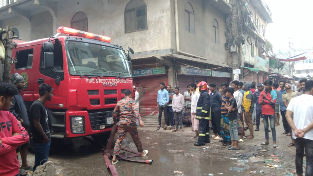 টঙ্গীতে বহুতল ভবনের আগুন নিয়ন্ত্রণে, দগ্ধ ৬