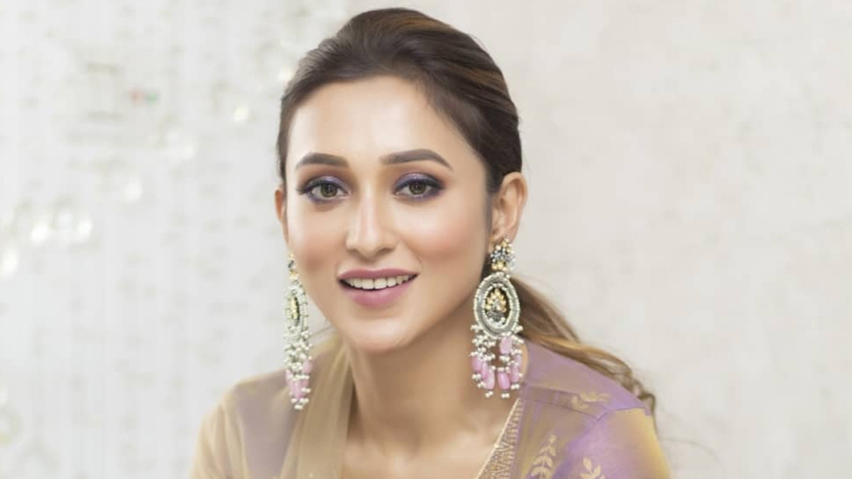 কেনো রাজনীতি ছাড়তে চান মিমি? জানালেন নিজেই