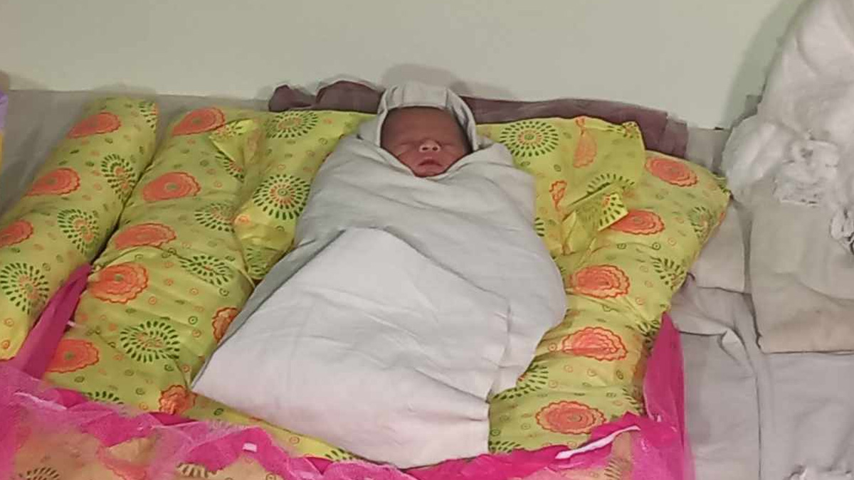 রাজশাহীতে নবজাতককে হাসপাতালে রেখে উধাও বাবা-মা