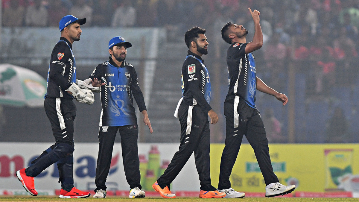 রনির ফাইফারে ১৫১ রানে থামলো বরিশাল