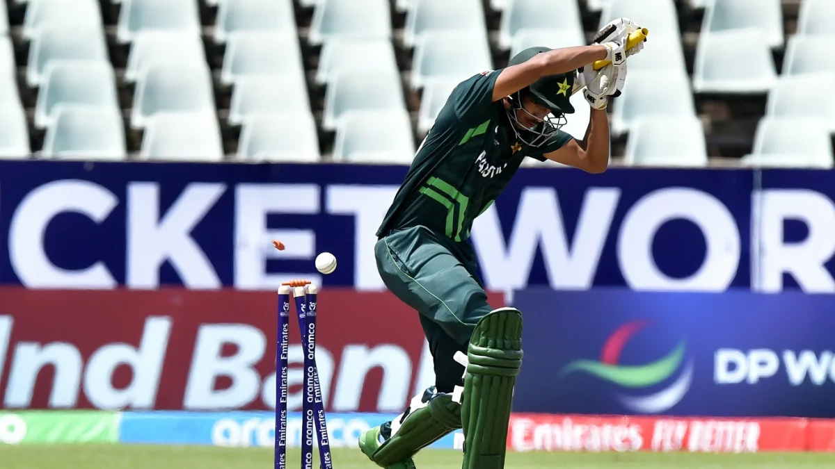 বর্ষণ-জীবনের বোলিং তোপে ১৫৬ রানে গুটিয়ে গেলো পাকিস্তান