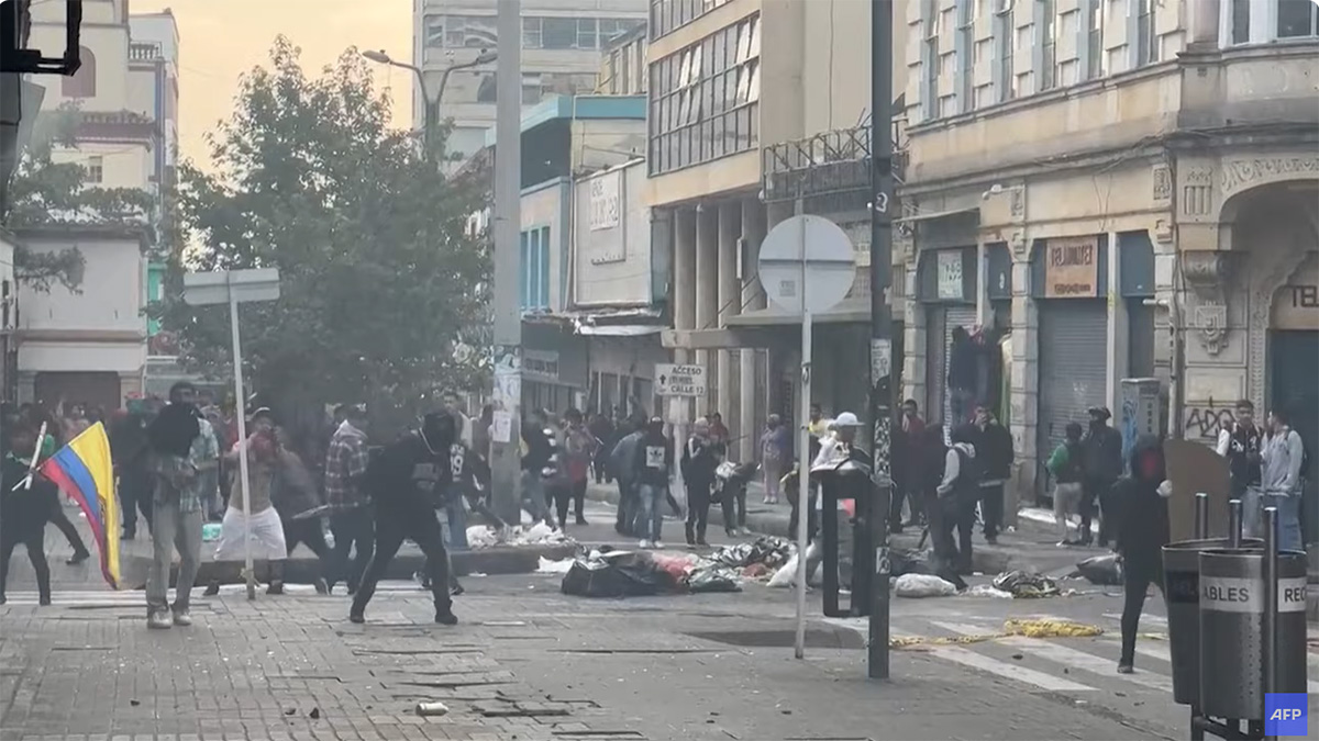 কলম্বিয়ায় প্রেসিডেন্ট সমর্থকদের বিক্ষোভ