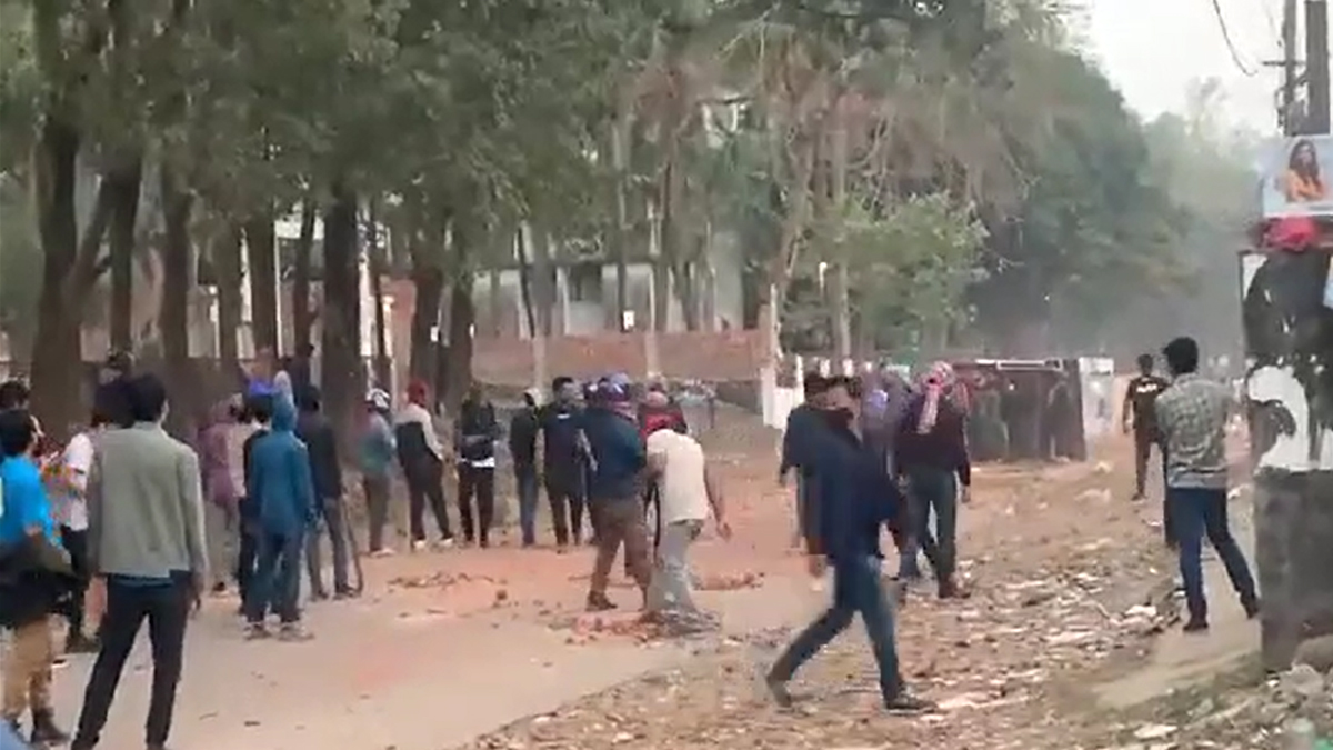 আজও সংঘর্ষে জড়িয়েছে চবি ছাত্রলীগ