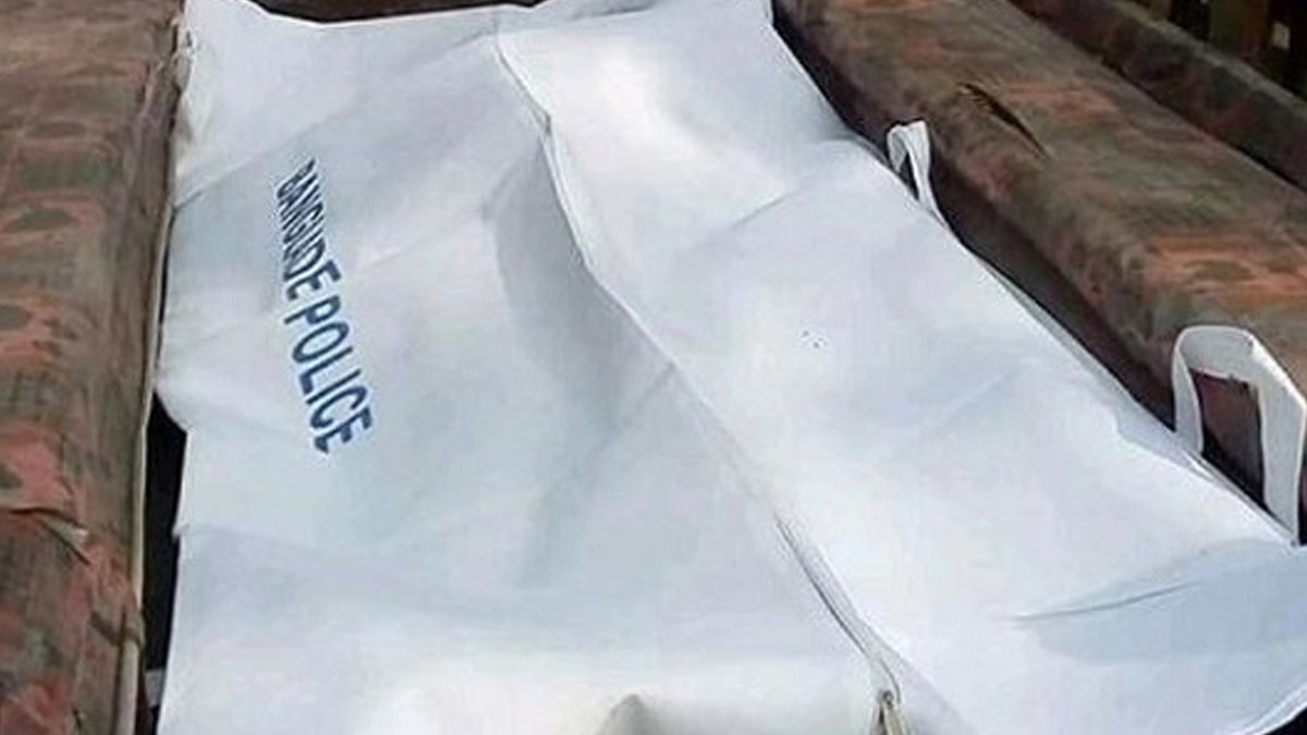 কুয়াকাটায় একই ঘর থেকে স্বামী-স্ত্রীর ঝুলন্ত মরদেহ উদ্ধার