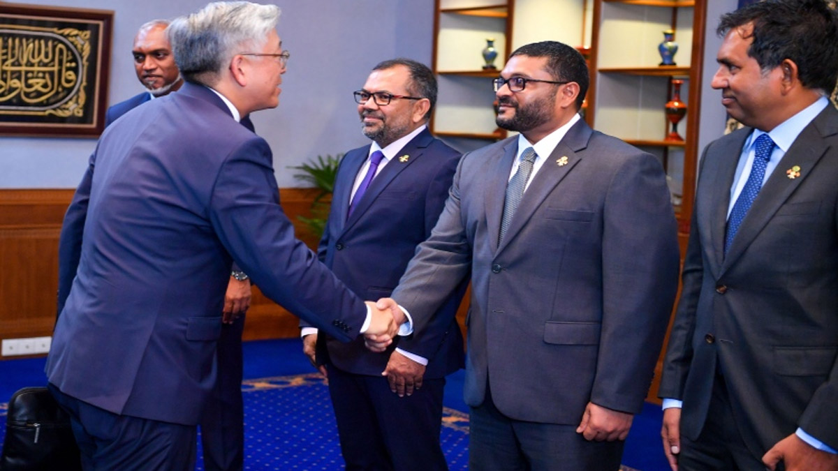 মালদ্বীপকে জাহাজ ও সামরিক বিমান পাঠানো হবে: ডোনাল্ড লু