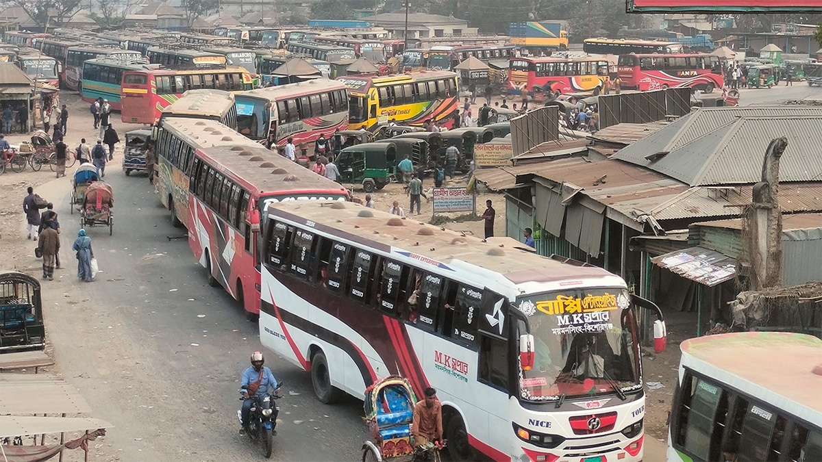 দৌলতদিয়া-পাটুরিয়া ফেরিঘাটে যানজট