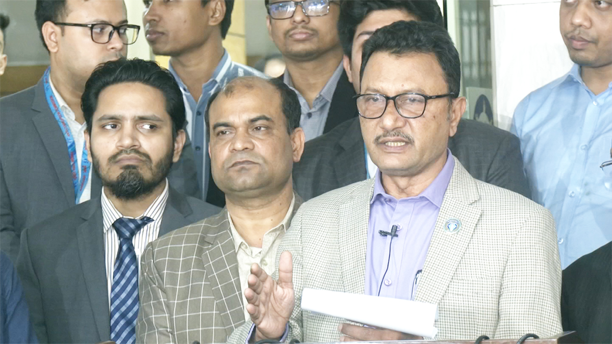 মুদ্রা পাচারকারী চক্রের সন্ধান, জড়িত ব্যাংকাররাও