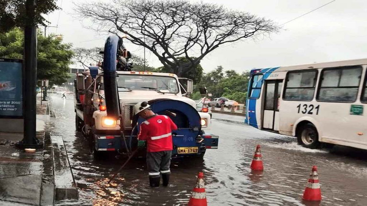 ভয়াবহ বন্যার কবলে ইকুয়েডর