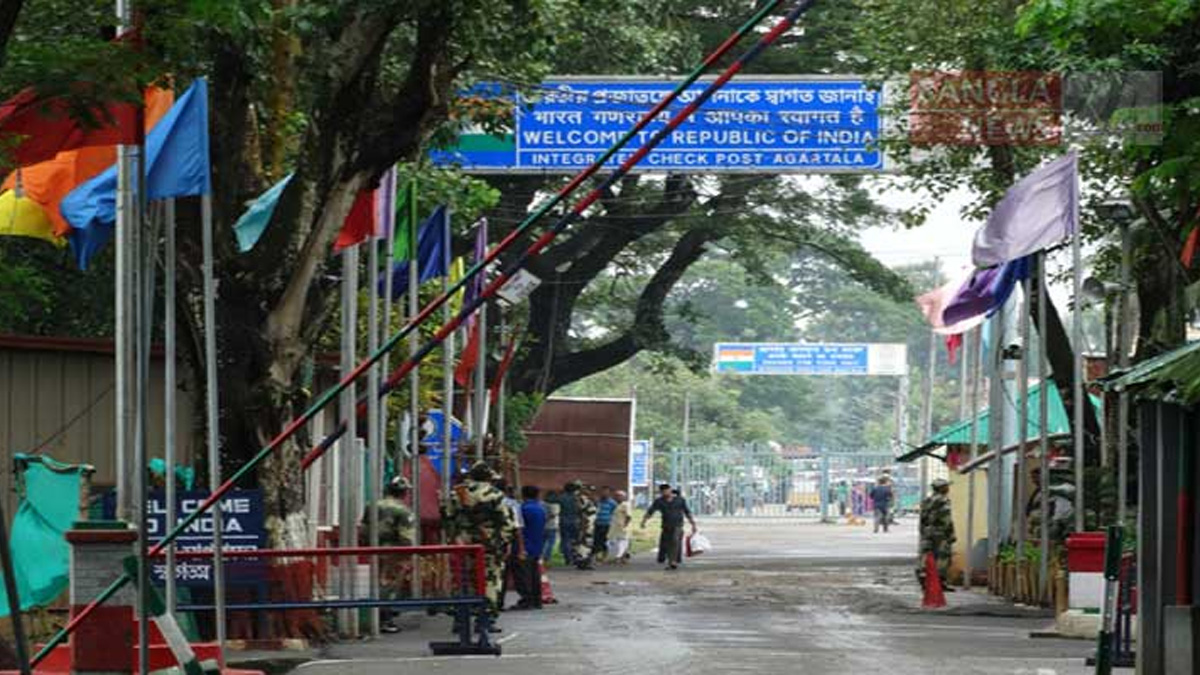 ১২ বাংলাদেশিকে ফেরত পাঠালো ভারত