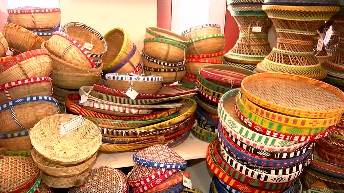 বাণিজ্য মেলায় বন্দিদের তৈরি হস্তশিল্প