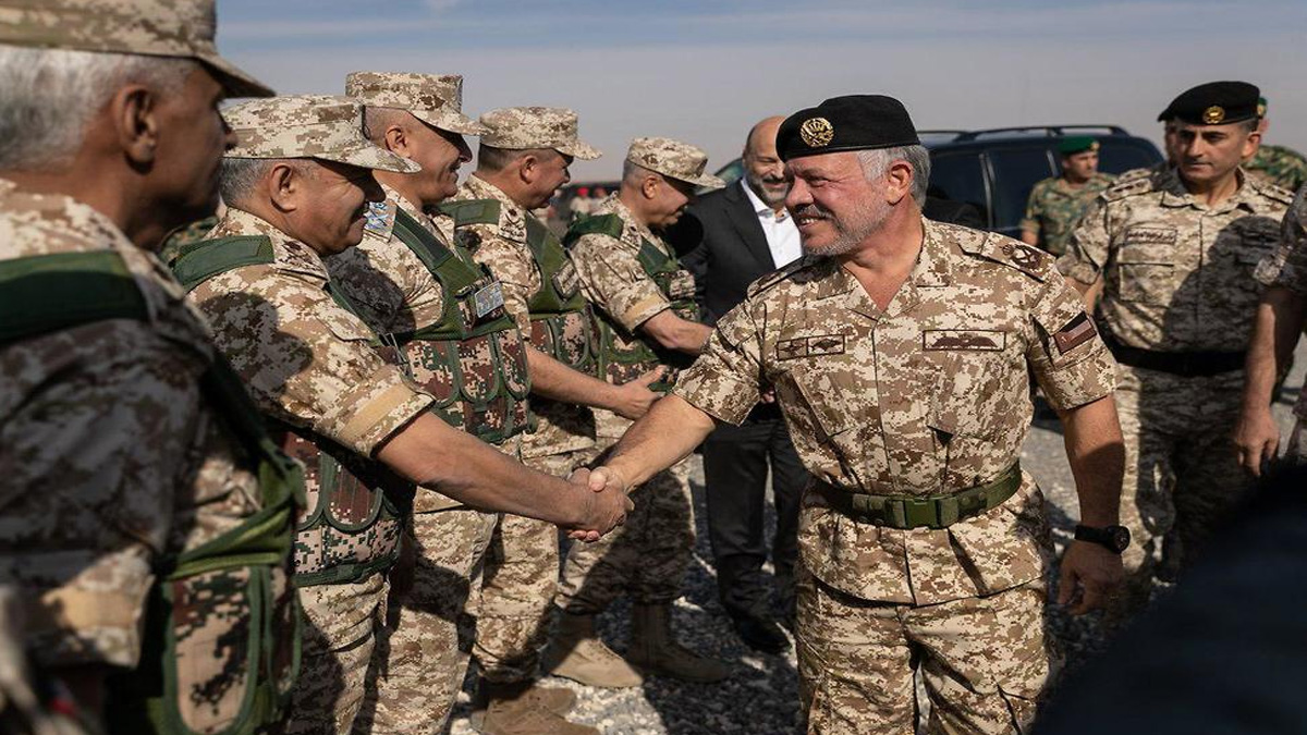 বিমান থেকে গাজায় ত্রাণ কর্মসূচি দেখলেন জর্ডানের বাদশাহ