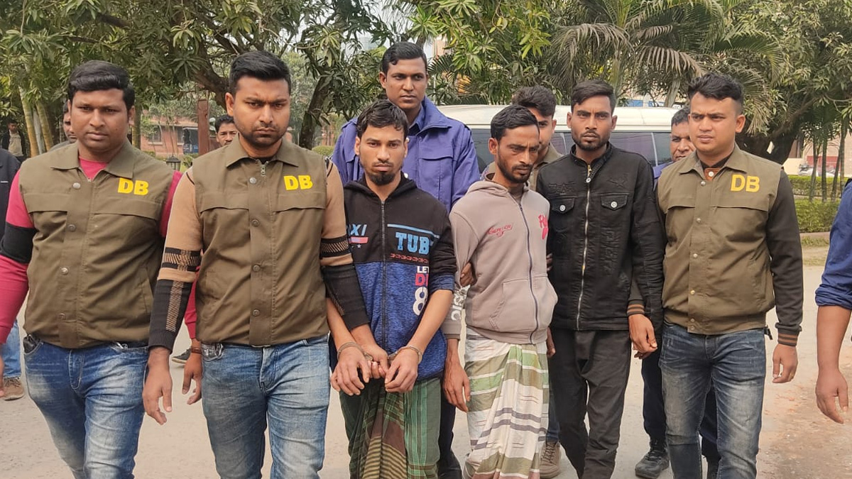 প্রবাসীর স্ত্রী-সন্তানকে হত্যার রহস্য উদ্ঘাটন, গ্রেফতার ৩