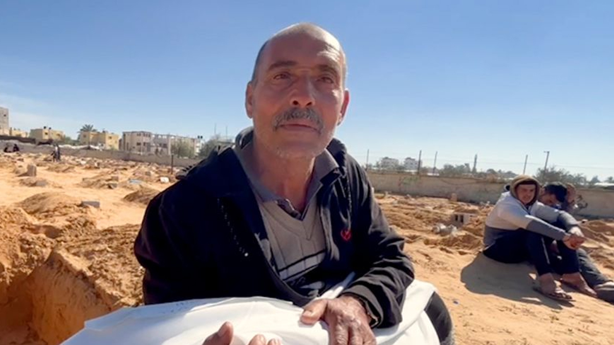 রাফায় ইসরায়েলি হামলায় নিহতের সংখ্যা ছাড়িয়েছে ১শ’