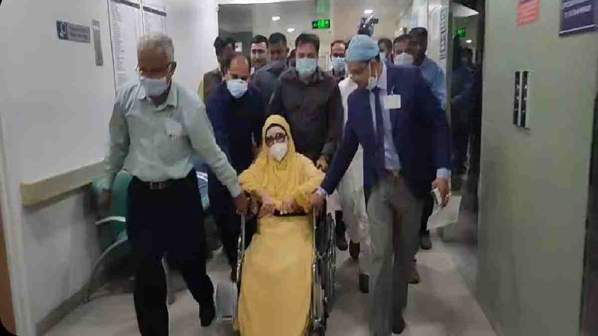 হাসপাতালে নেয়া হয়েছে খালেদা জিয়াকে