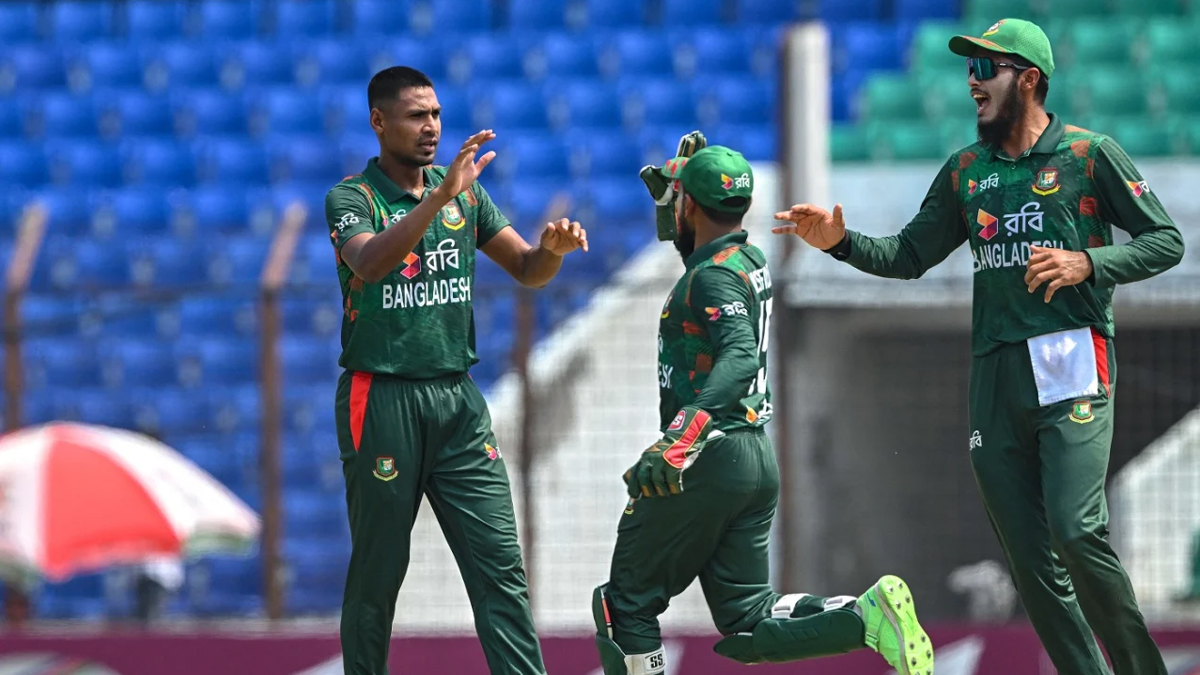 দেড়শ পেরোতেই লঙ্কানদের ৭ উইকেট তুলে নিয়েছে বাংলাদেশ