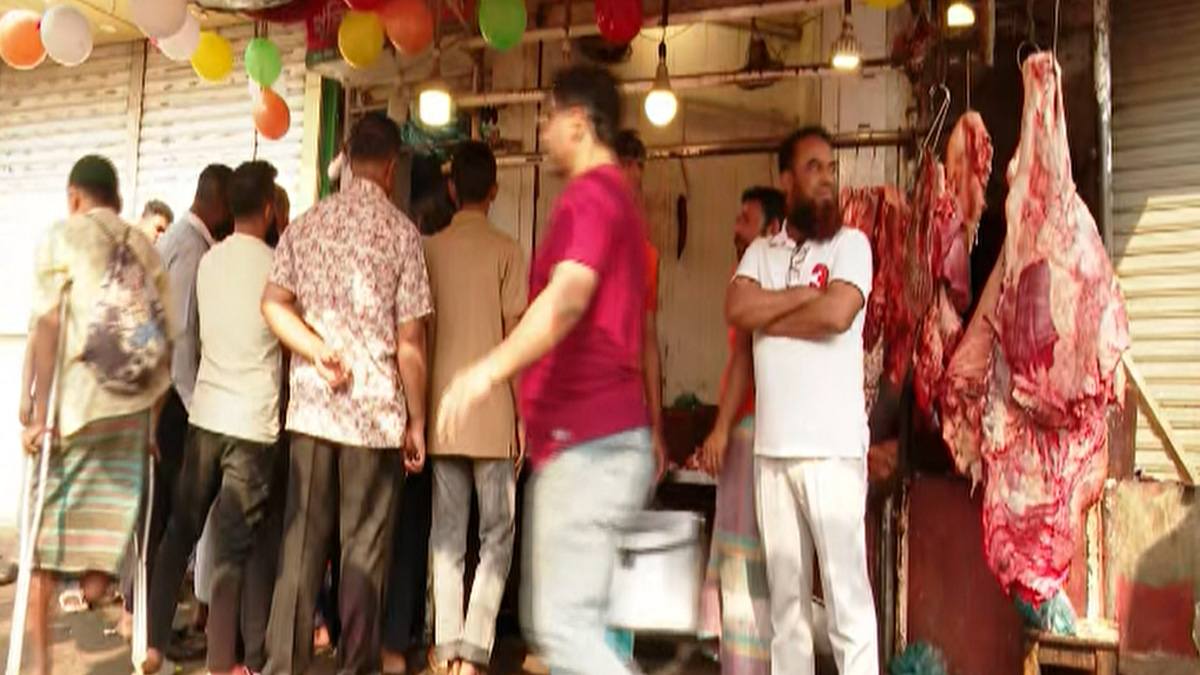রমজানে ৫৯৫ টাকায় গরুর মাংস মিলবে খলিলের দোকানে