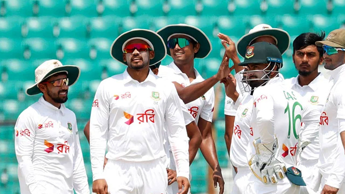 বাংলাদেশের ‘অদ্ভুত রিভিউ’ নিয়ে কলকাতা পুলিশের রসিকতা