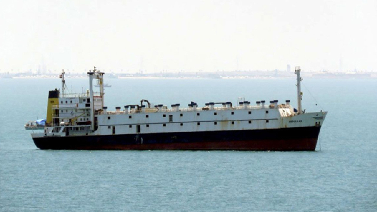 কুতুবদিয়া চ্যানেলে জাহাজে দস্যুতার ঘটনায় মামলা