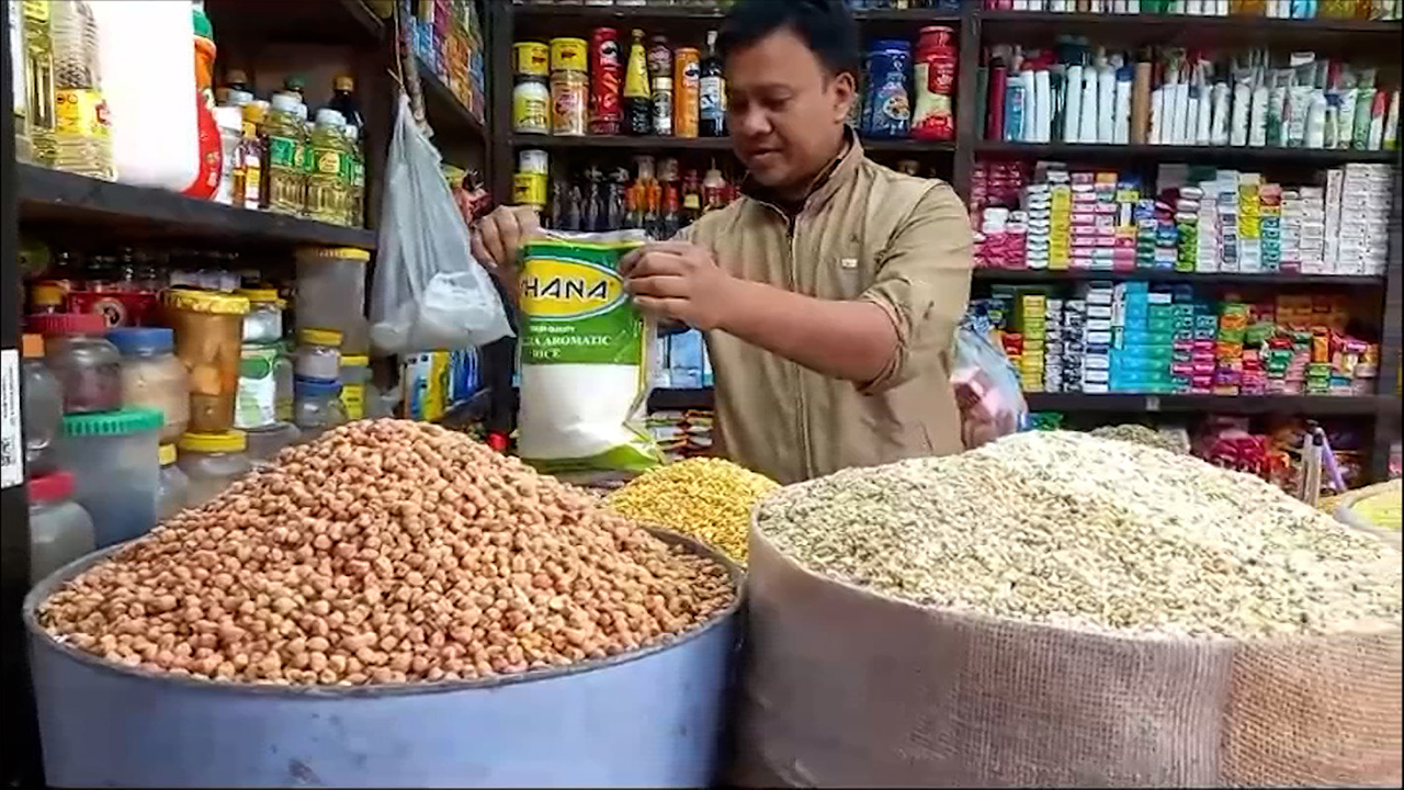 রমজানের আগে নিত্যপণ্যের বাজারে আগুন