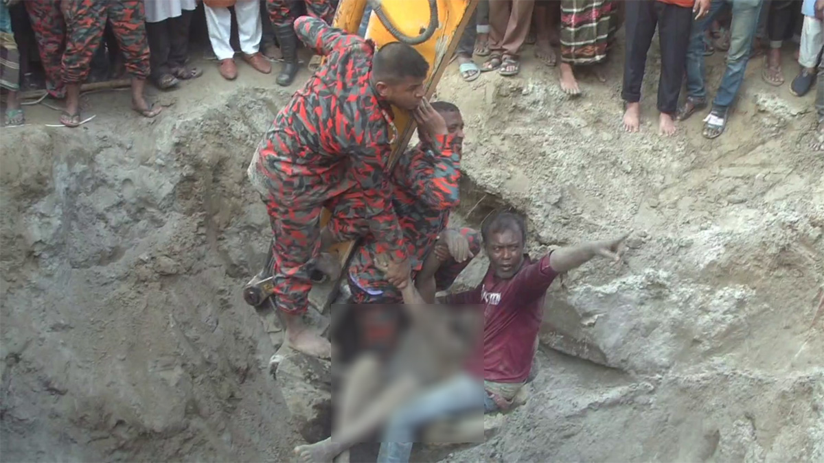 রংপুরে ল্যাট্রিনের স্লাব বসাতে গিয়ে মাটি চাপায় নিহত ১