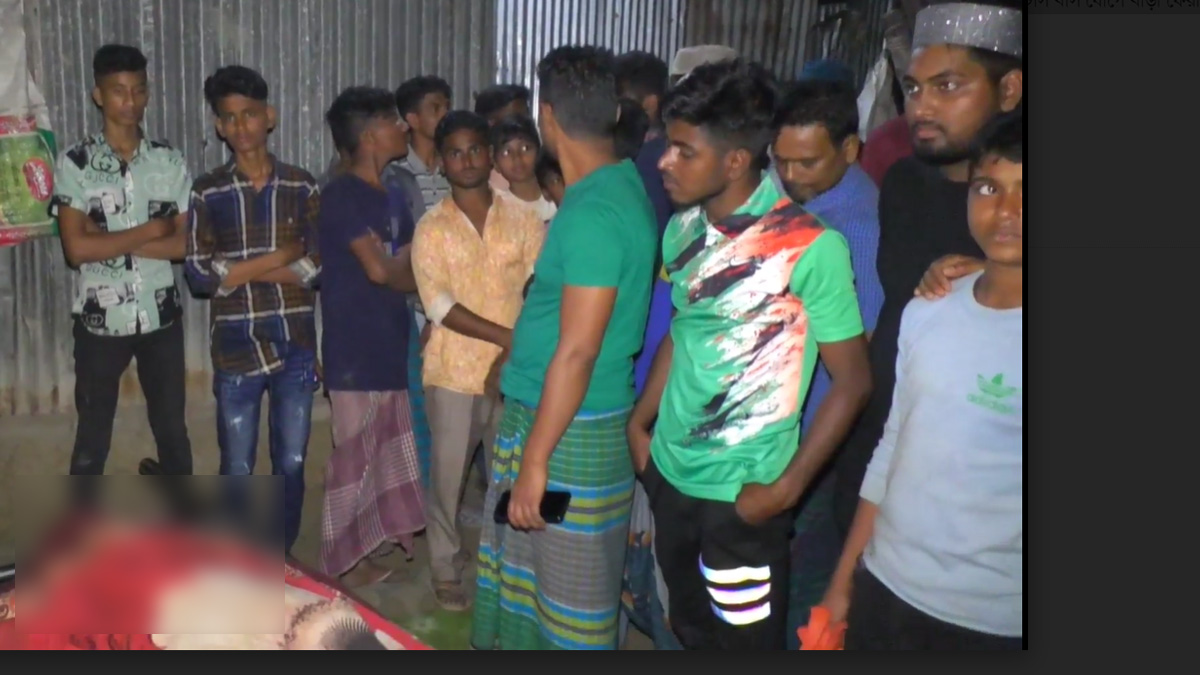 রূপগঞ্জে চলন্ত বাস থেকে ছিটকে পড়ে কিশোরের মৃত্যু