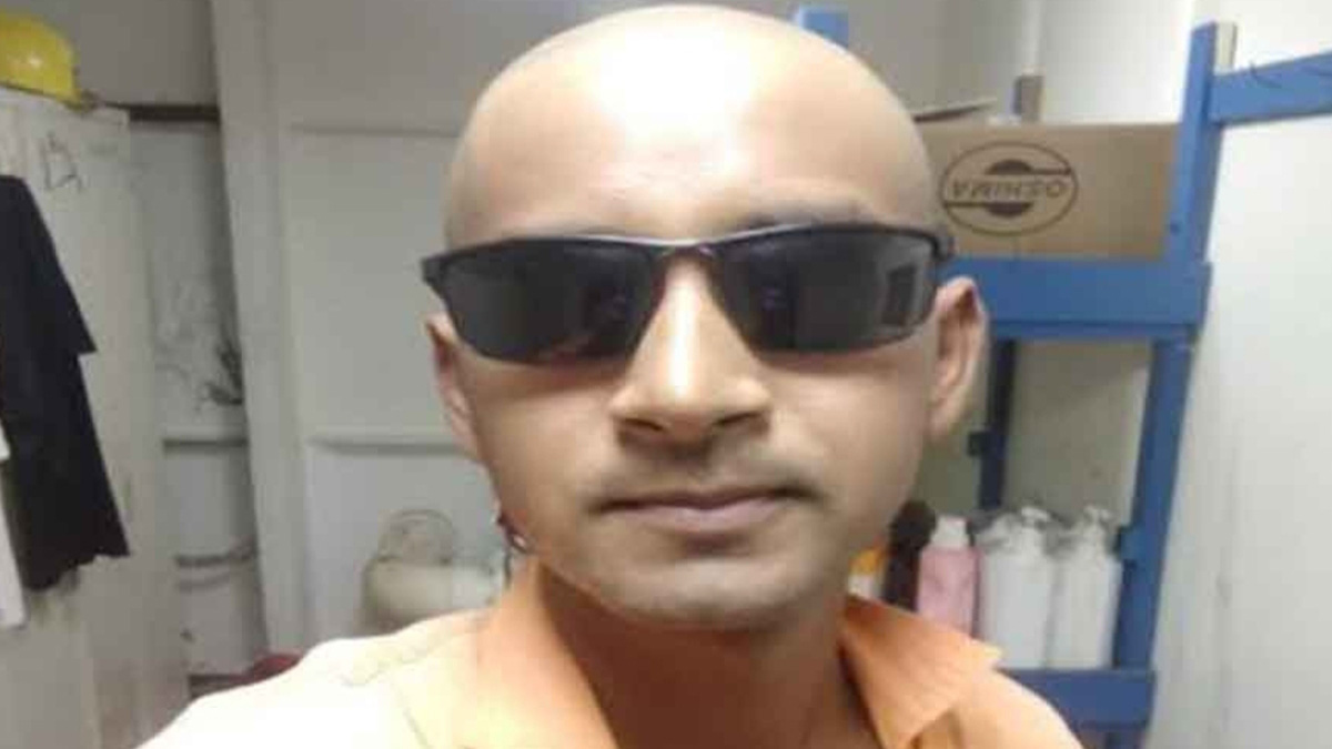 জলদস্যুর কবলে জাহাজ: উৎকণ্ঠায় মার্চেন্ট কর্মকর্তা সাব্বিরের স্বজনরা