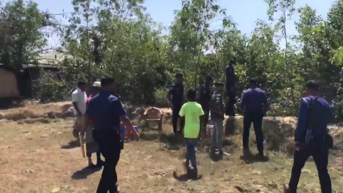 টেকনাফের খাল থেকে অর্ধগলিত মরদেহ উদ্ধার