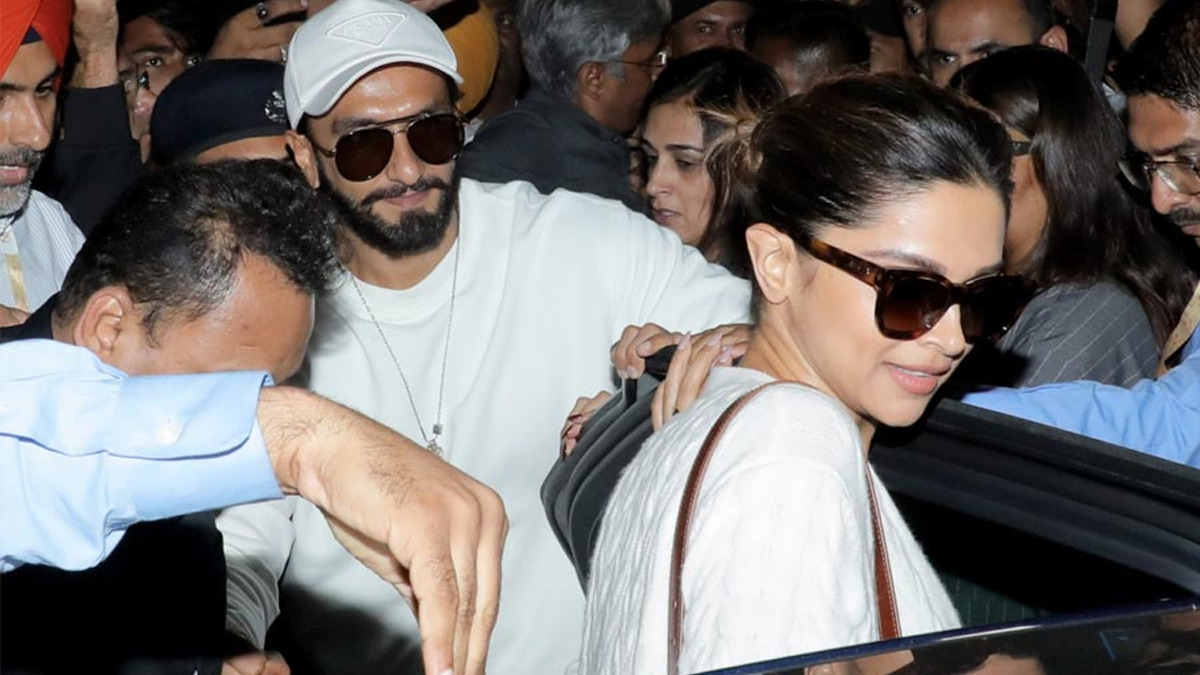 আম্বানির ছেলের বিয়ের দাওয়াত রক্ষা করতে গিয়ে বিপত্তিতে অন্তঃসত্ত্বা দীপিকা, সামলে নিলেন রনবীর